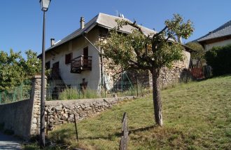 Ancienne ferme rénovée Debaux